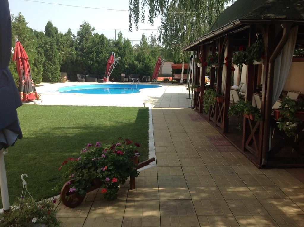 Vila Royal Urziceni Zewnętrze zdjęcie